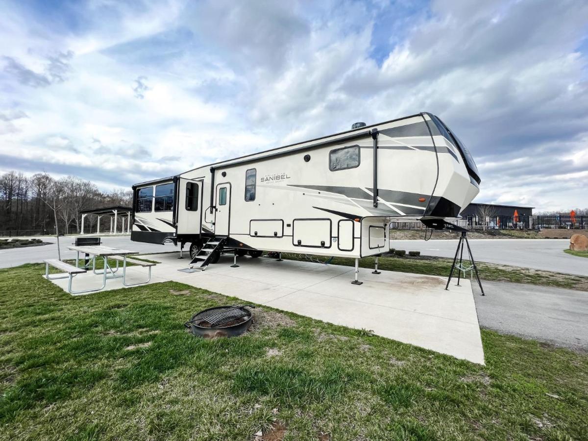 Pigeon Forge Landing Rv Resort Eksteriør billede