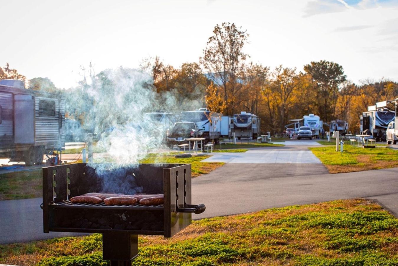 Pigeon Forge Landing Rv Resort Eksteriør billede